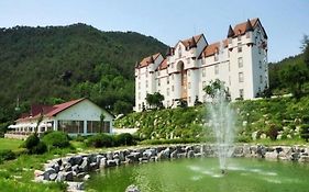 Whitecastle Resort